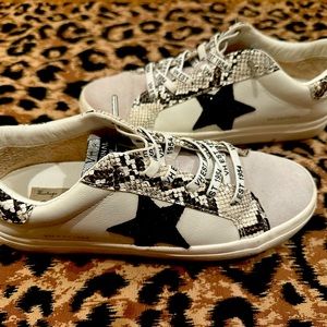 Vintage Havana sneakers. Women’s size 9.